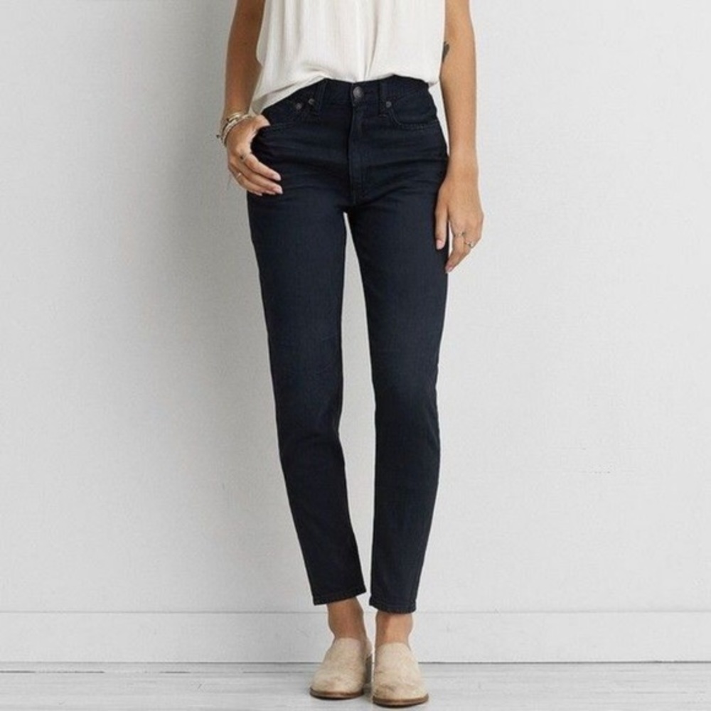 AEO “Vintage Hi-Rise” Black Jeans Sz 2-Long